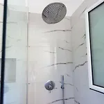 Zacharias Apartmán Himarë