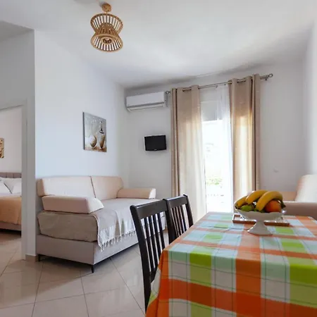 Zacharias Apartment