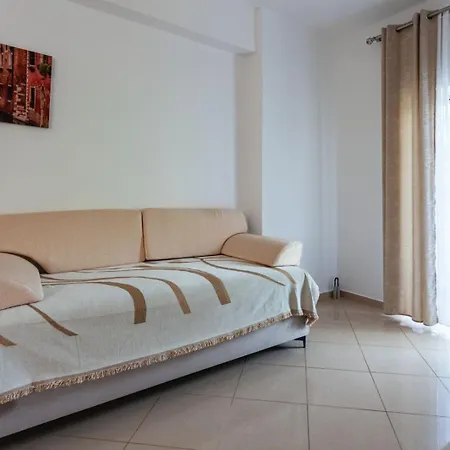 Apartamento Zacharias Himare