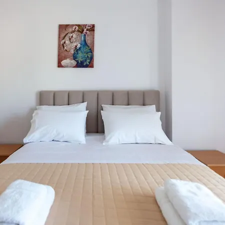 Zacharias Apartamento Himare