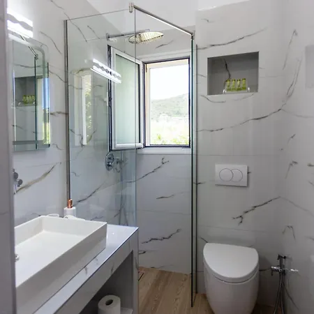 Zacharias Apartment