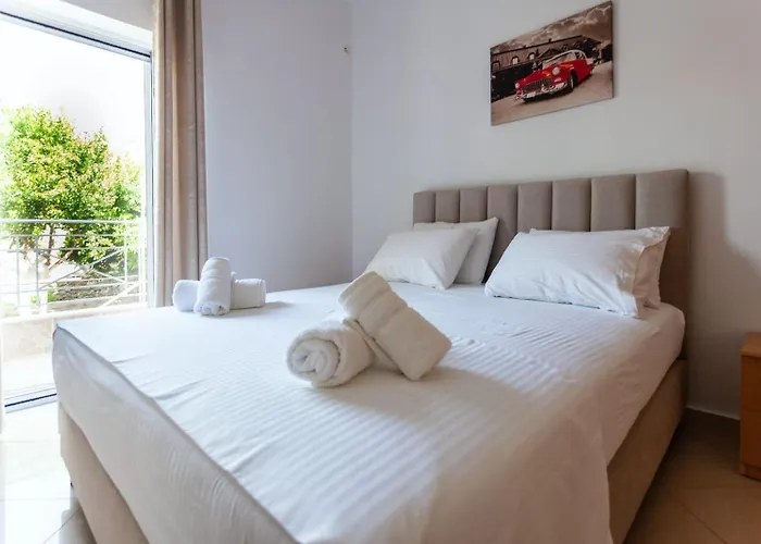 Apartment Zacharias Himare
